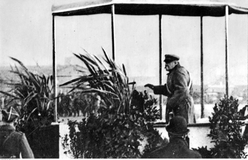 Obchody święta 11 listopada w Warszawie (22-262-4)