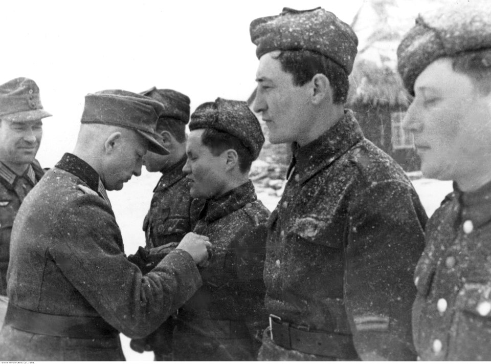 Odznaczanie żołnierzy radzieckich walczących po stronie niemieckiej na froncie wschodnim (2-1976)