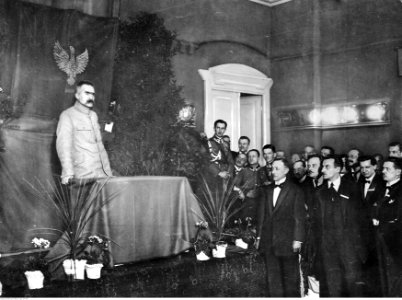 Odczyt Józefa Piłsudskiego w Teatrze Starym w Krakowie o pierwszych dniach Rzeczypospolitej (22-248)