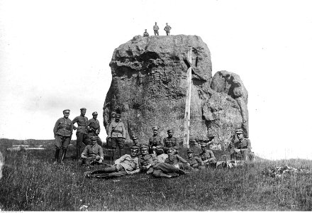 Oficerowie i żołnierze Wojska Polskiego (22-235-8)