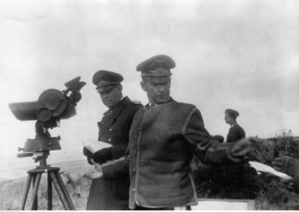 Niemieckie stanowisko dowodzenia nad kanałem La Manche (2-316)