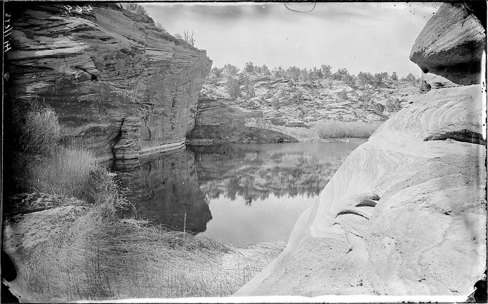 One of the three lakes in Kanab Canyon above the village of Kanab, Utah. No. 454 belongs to this - NARA - 517816