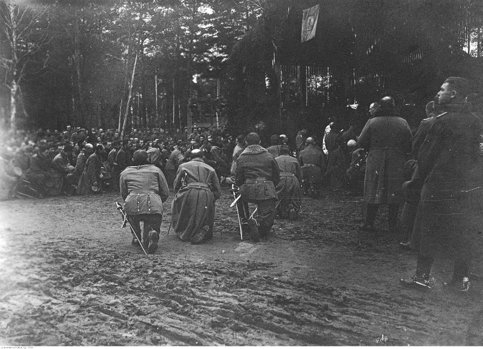 Nierozpoznane uroczystości religijne z udziałem żołnierzy Wojska Polskiego (22-431)