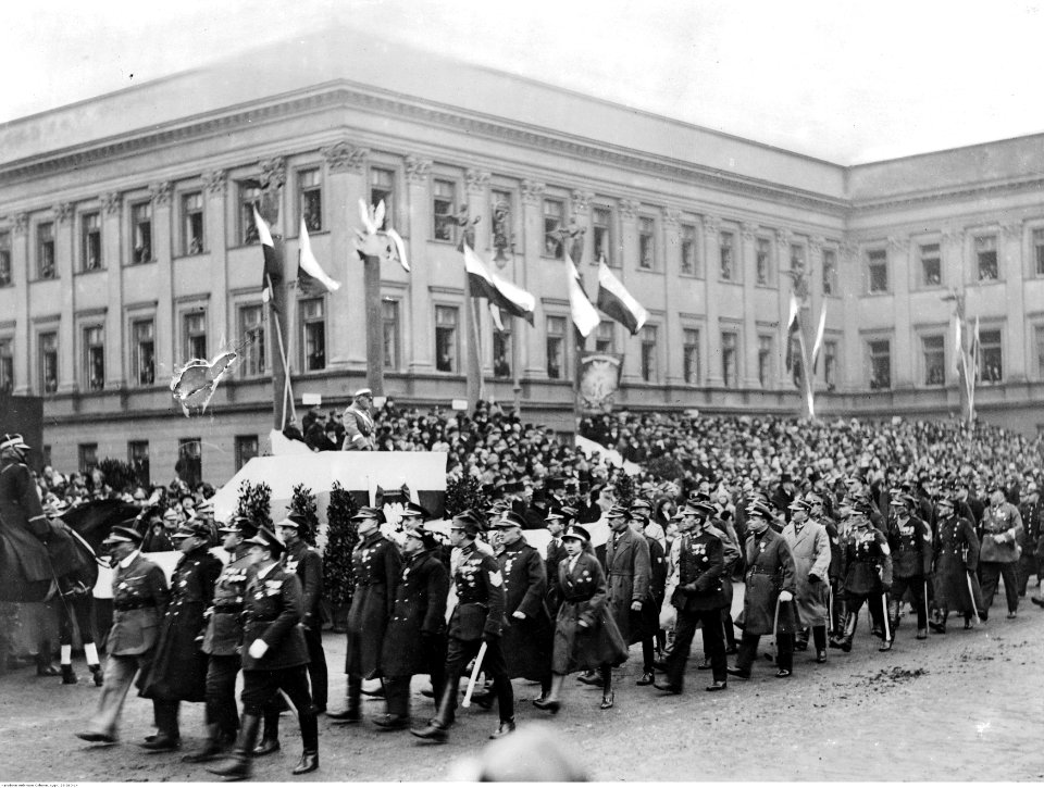 Obchody święta 11 listopada w Warszawie (22-260-14)