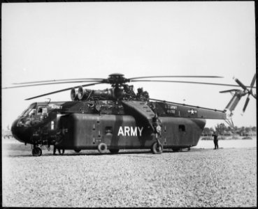 One of the unique pieces of equipment brought to Vietnam by the 1st Cavalry Division (Airmobile), U.S. Army, is the huge - NARA - 541861