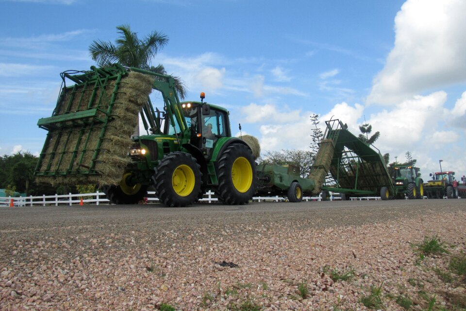 John deere baler tire