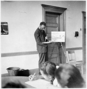 Palmer Hayden demonstration at Lincoln School - NARA - 559160