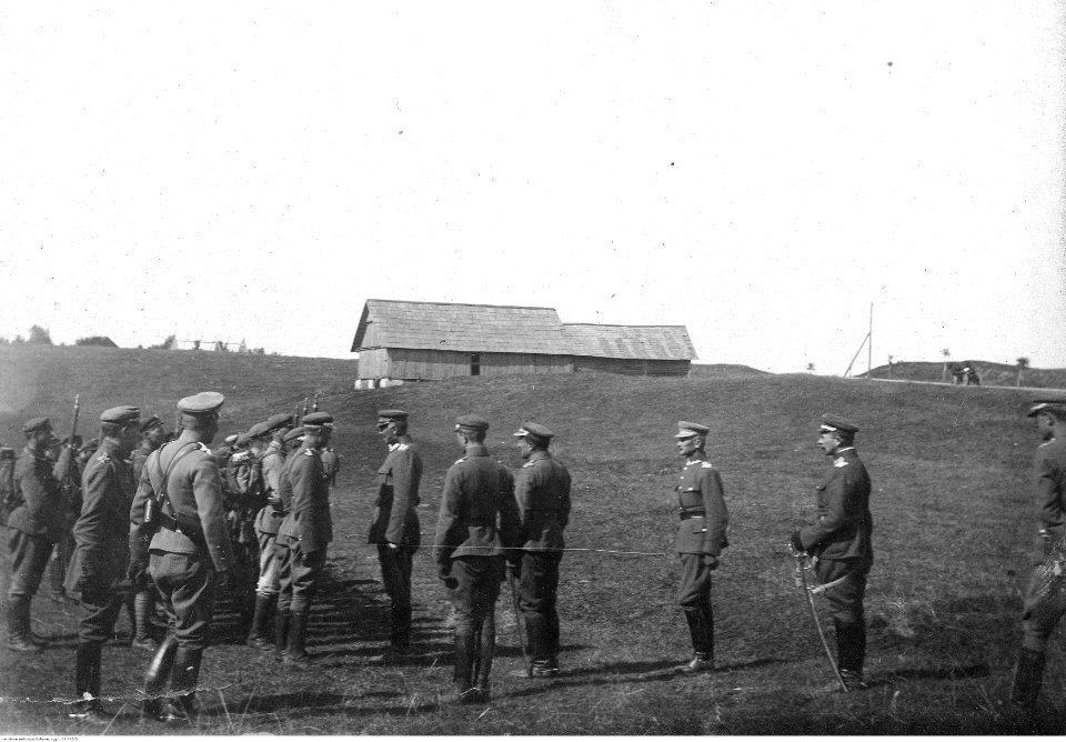 Oficerowie i żołnierze Wojska Polskiego (22-235-5)