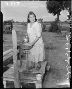 Parker, Arizona. Mrs. Ruby Snyder, Chemehuevi Indian states, I hear that the Japanese are wonderfu . . . - NARA - 536266