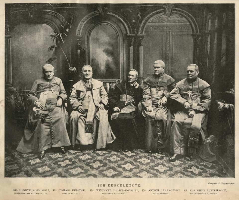 Pamiątka. Ich ekscelencye - ks. Henryk Kossowski, ks. Tomasz Kuliński, ks. Wincenty Chościak-Popiel, ks. Antoni Baranowski, ks. Kazimierz Ruszkiewicz (52681)