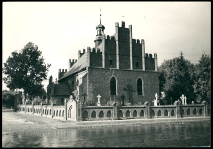 Pelplin, kosciol parafialny 1930-1939 (47789819)