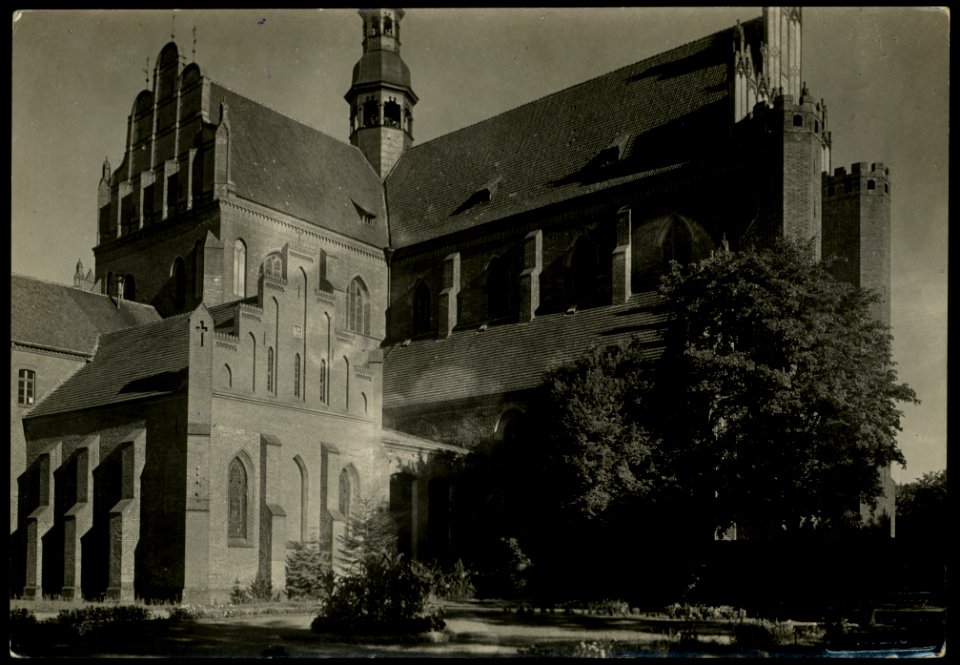 Pelplin - katedra fasada boczna pol. 1925 (39493442)