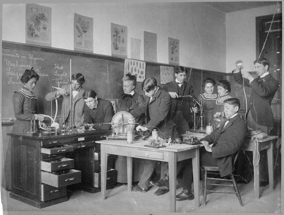 Photograph of Boys and Girls Conducting Physics Experiments at the Carlisle Indian School in Pennsylvania, 1915 - NARA - 518926