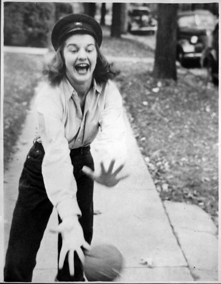 Photograph of Betty Bloomer Catching a Ball at a House Party in Ottawa Beach, Michigan - NARA - 186896