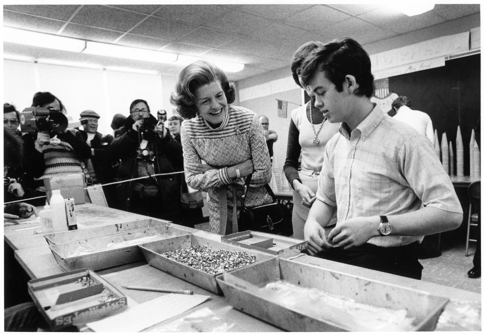 Photograph of First Lady Betty Ford Observing a Demonstration by a Student at the Children's Recreation Program in... - NARA - 186824