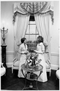 Photograph of First Lady Betty Ford Chatting with Queen Sophia in the Second Floor Yellow Oval Room of the White... - NARA - 186831