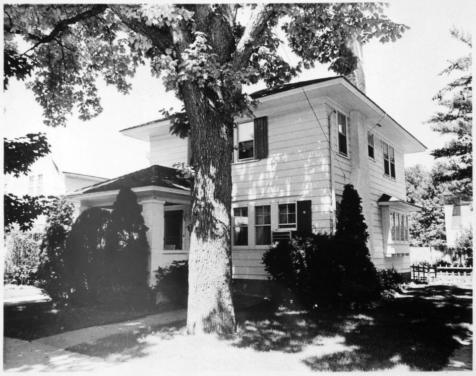 Photograph of House Allegedly at 2153 Lake Drive, SE, East Grand Rapids, Michigan - NARA - 186964