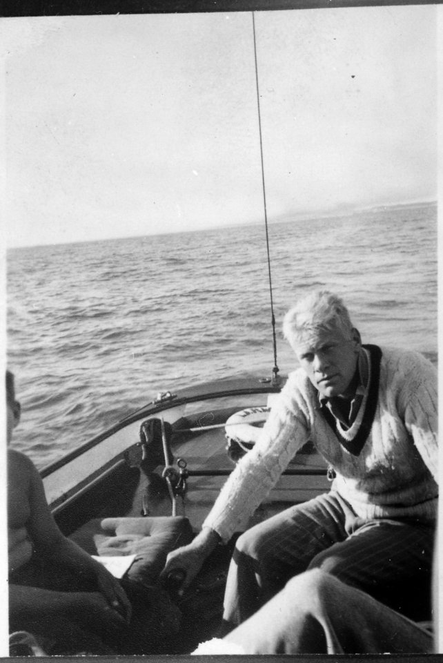 Photograph of Gerald R. Ford, Jr., Boating on Lake Michigan near Ottawa Beach, Michigan - NARA - 186985