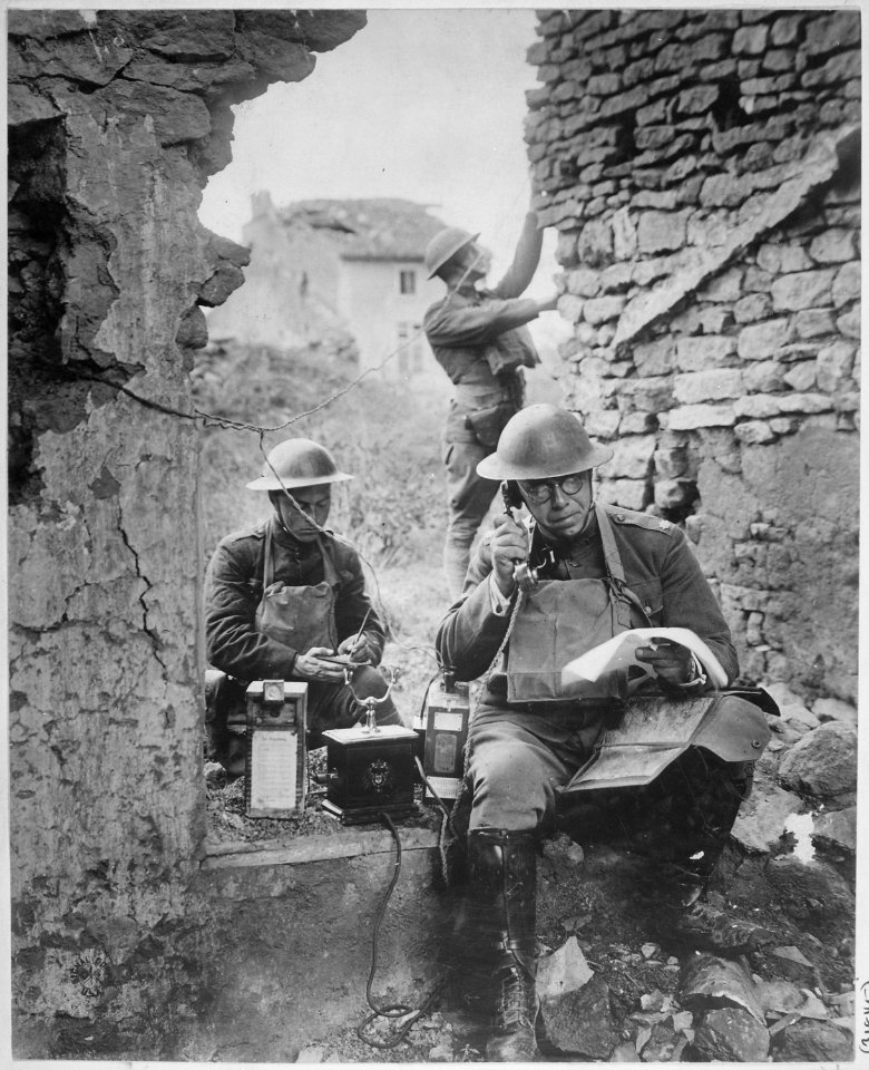 Photograph of Lieutenant Colonel R. D. Garrett, 09-19-1918 - NARA - 530750