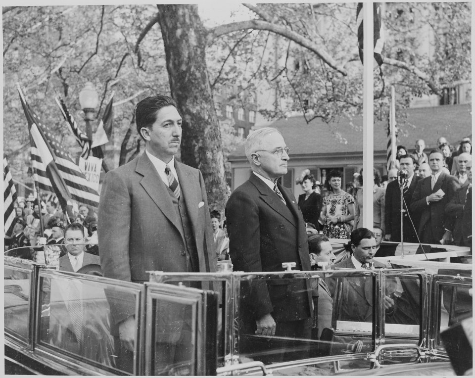 Photograph of President Truman and President Miguel Aleman of Mexico at a welcoming ceremony at the District Building... - NARA - 199540