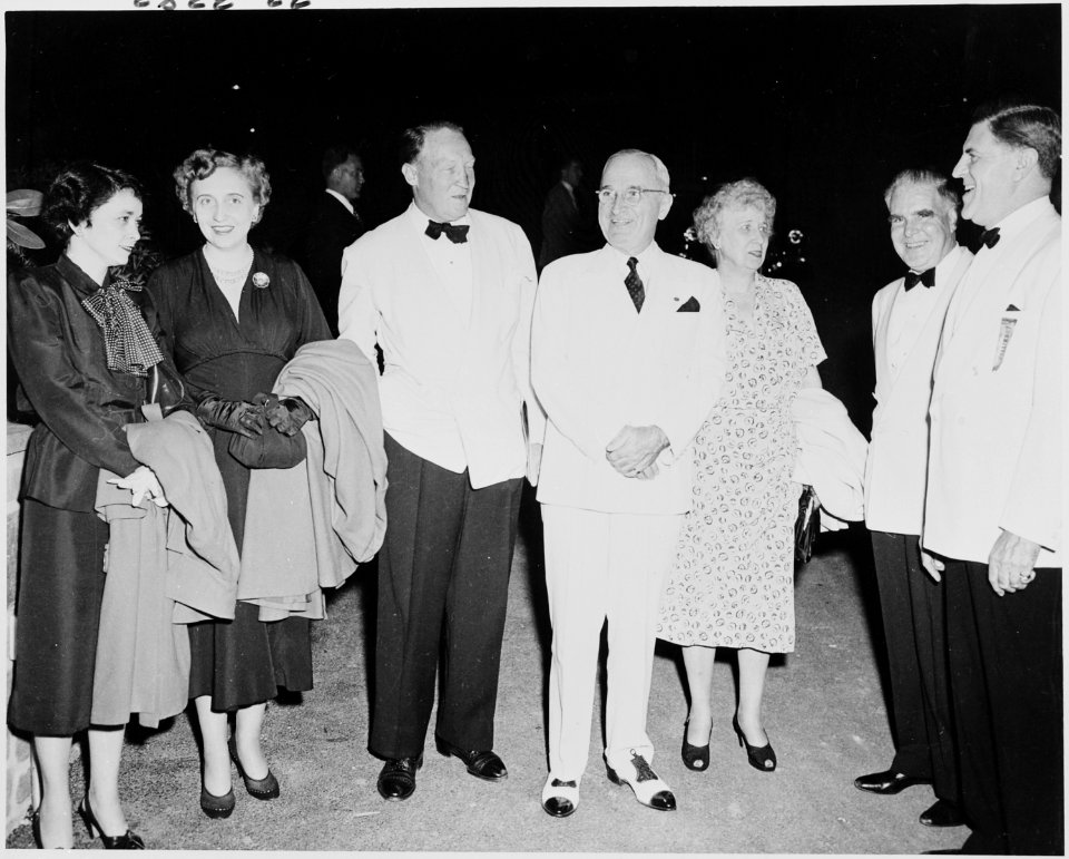 Photograph of President Truman, Bess Truman, Margaret Truman and others at the premiere of Faith of our Fathers at... - NARA - 200230