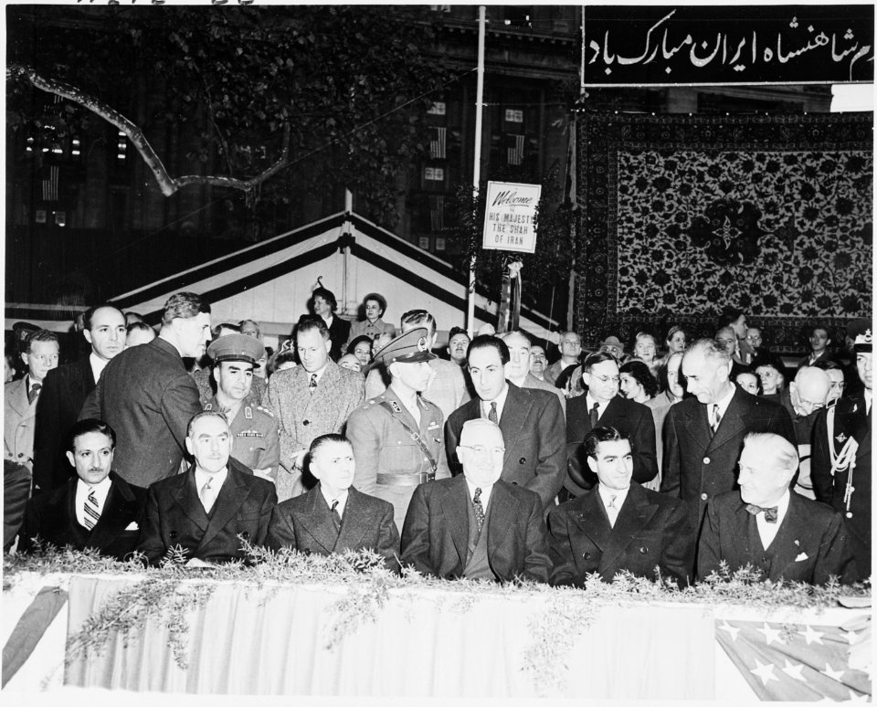 Photograph of President Truman, Secretary of State Dean Acheson, the Shah of Iran, and other dignitaries at... - NARA - 200145