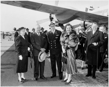 Photograph of the President and Mrs. Truman welcoming Queen Juliana of the Netherlands and her husband, Prince... - NARA - 200372