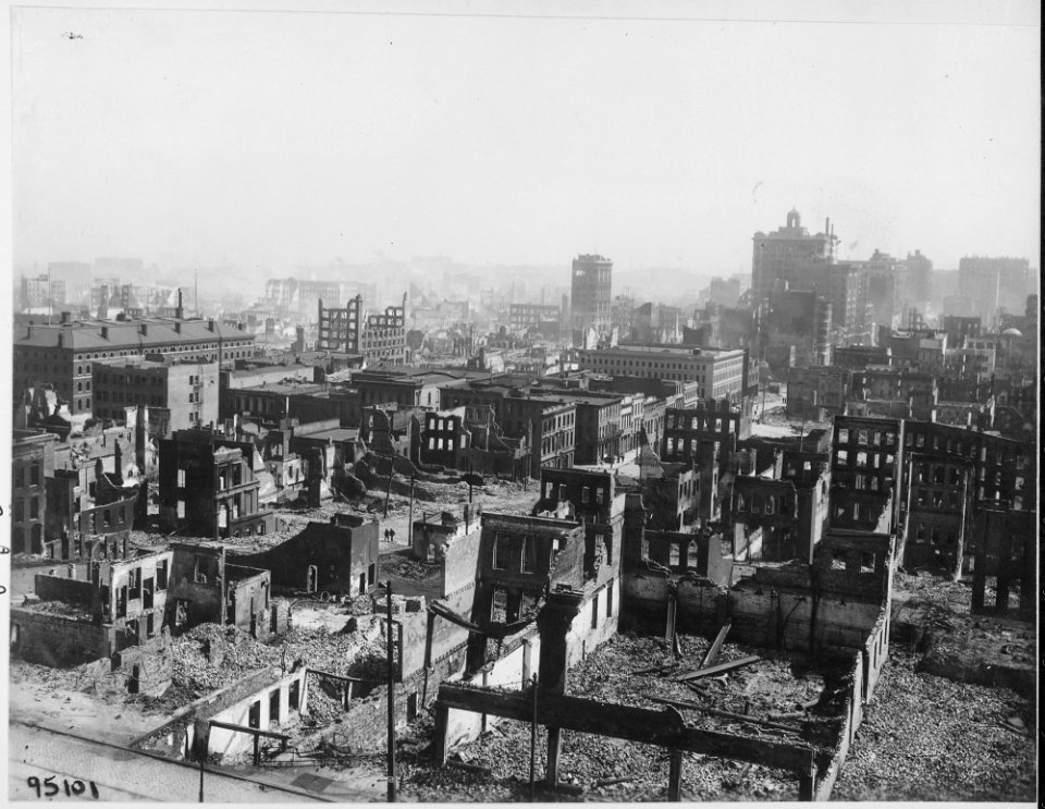 Photograph of the Damage from the San Francisco Earthquake - NARA - 531008