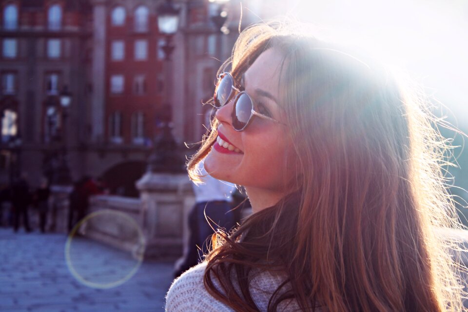 Sunglasses city smile
