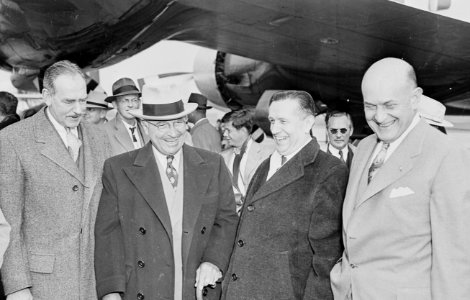 Photograph of President Truman with Secretary of State Dean Acheson, Secretary of Defense Louis Johnson, and others... - NARA - 200190.2
