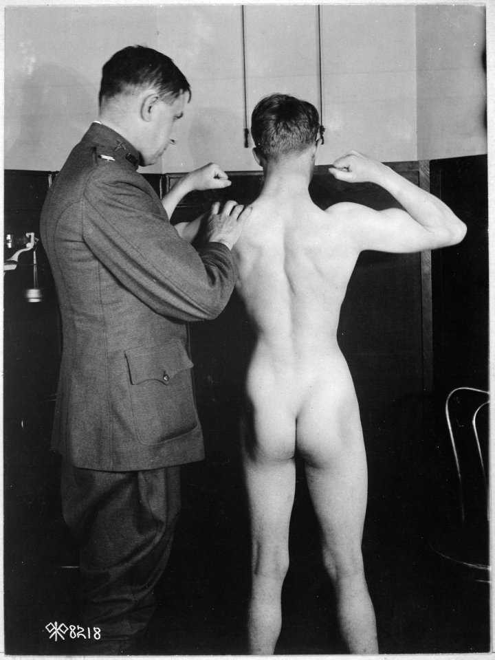 Physical examinations of aviation recruits at the Episcopal Hospital, Washington, D.C. Muscular development. - NARA - 530716