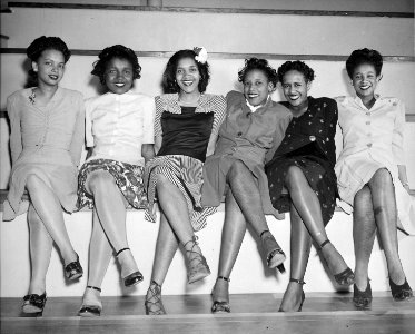 Pin-up girls at NAS Seattle, Spring Formal Dance. Left to right, Jeanne McIver, Harriet Berry, Muriel Alberti, Nancy Grant, Maleina Bagley, and Matti Ethridge. - NARA - 520646