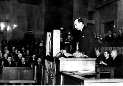 Posiedzenie Sejmu w 1939 roku - expose ministra spraw zagranicznych Józefa Becka na zerwanie przez Niemcy paktu o nieagresji z Polską (1-A-933-12)