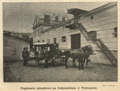 Pogotowie ratunkowe na Ordynackim w Warszawie (61489)