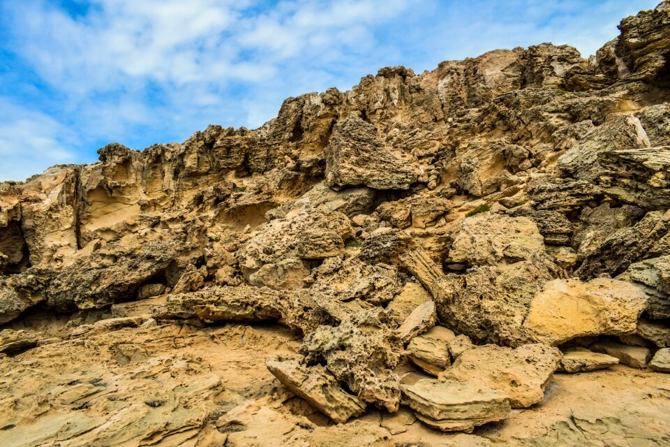 Stone travel erosion photo