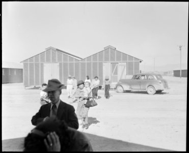 Poston, Arizona. Evacuees of Japanese ancestry spending their first day at this War Relocation Auth . . . - NARA - 536136