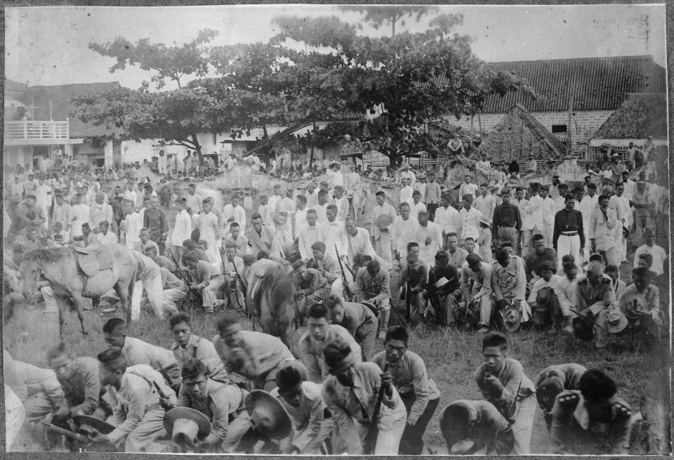 Prayer Before the Surrender. Philippine Insurgents., ca. 1900 - NARA - 542454