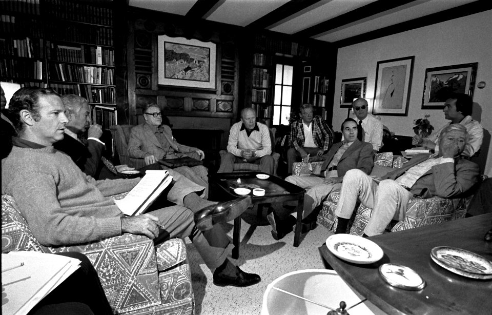 President Ford discusses the 1976 campaign - NARA - 7027913