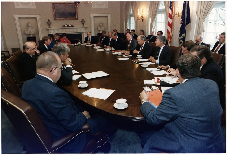 President Bush conducts a full Cabinet Meeting in the Cabinet Room - NARA - 186399