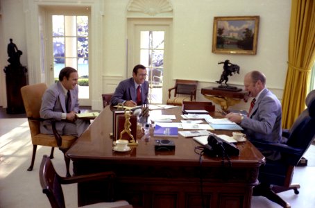 President Ford meets with Rumsfeld and Cheney - NARA - 7140637 photo