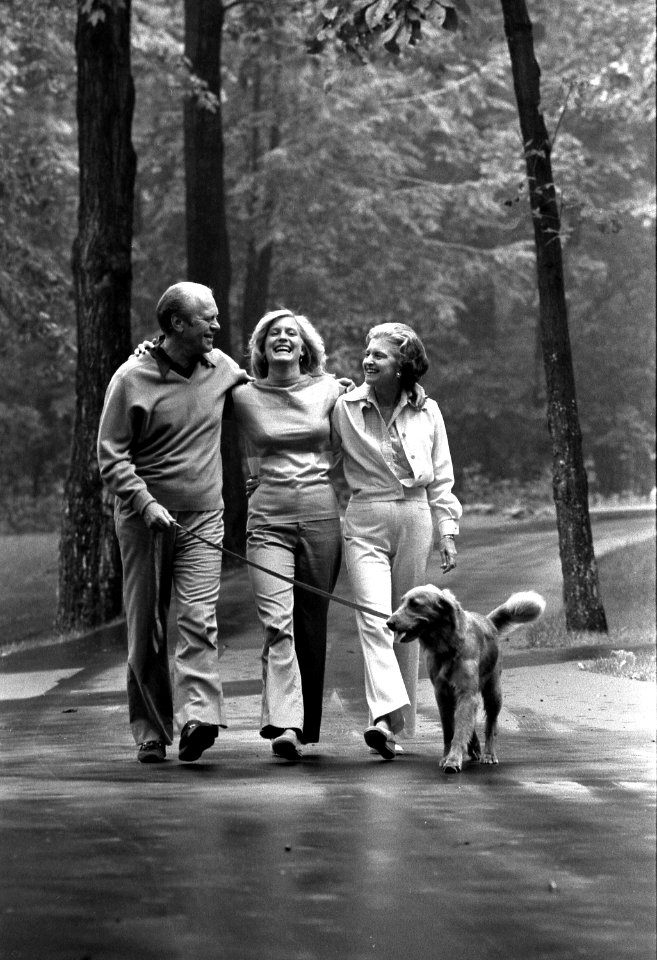 President and Mrs. Ford with Susan and Liberty - NARA - 186835