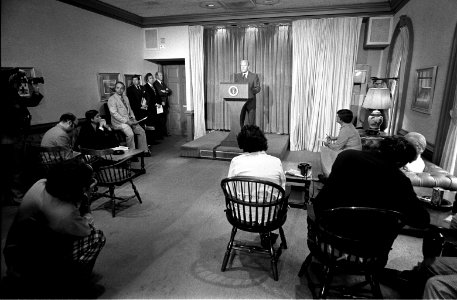 President Ford urges congressional enactment of the National Swine Flu Influenza Program - NARA - 7064725