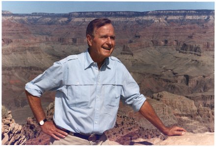 President Bush goes for a hike on the Kaibab Trail at the Grand Canyon in Arizona - NARA - 186436