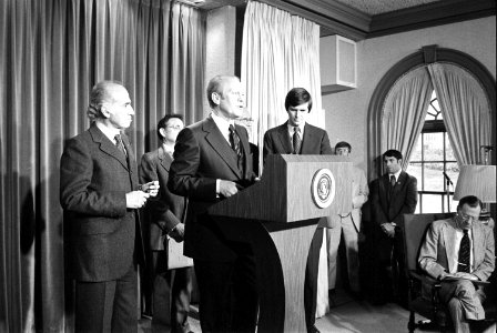 President Ford announces the National Swine Flu Immunization Program - NARA - 7064710