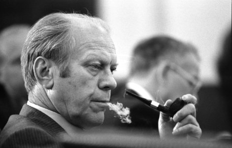 President Gerald R. Ford at a meeting following the assassinations in Beirut, 1976 - NARA - 7064990