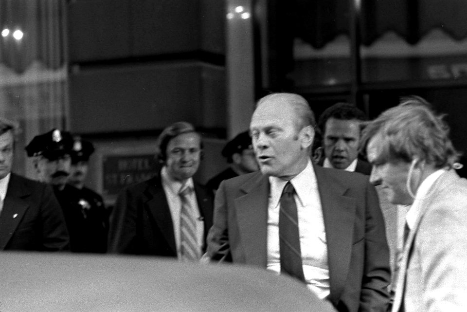 President Ford winces - NARA - 7065142