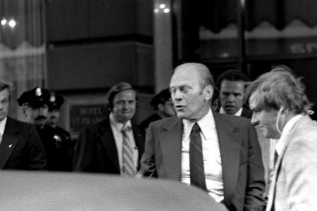 President Ford winces - NARA - 7065142