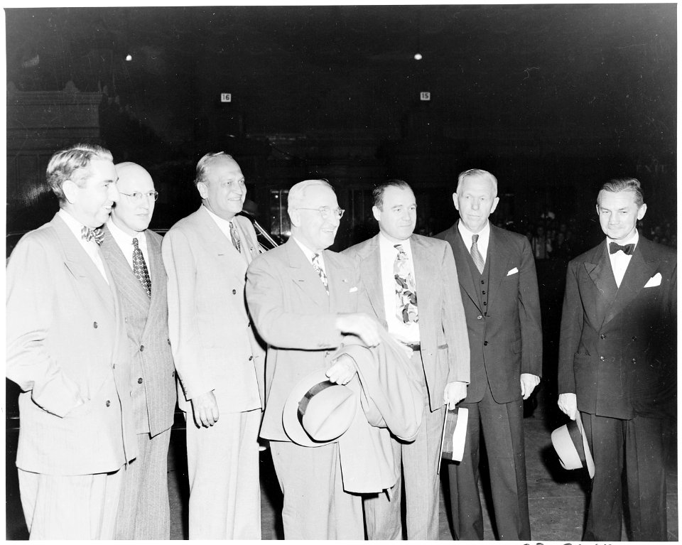 President Truman at Union Station in Washington, D. C. as he prepares to leave for his western trip to the west... - NARA - 199805