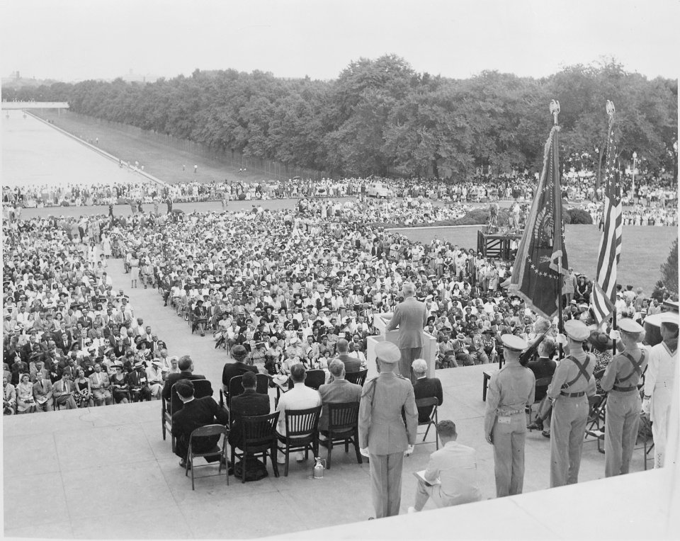 President Truman addresses the closing session of the 38th annual conference of the National Association for the... - NARA - 199717