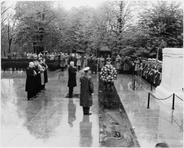 President Truman lays a wreath at the Tomb of the Unknown Soldier at Arlington National Cemetery. - NARA - 199678
